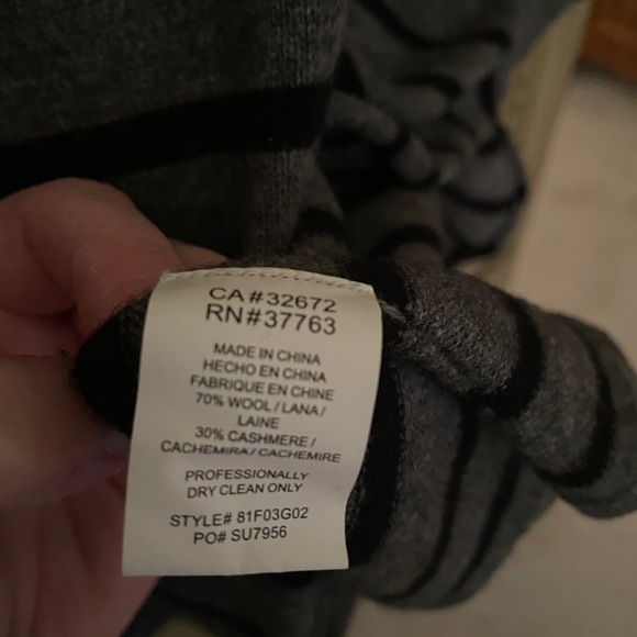 C&C California short sleeve cape sweater - Picture 5 of 7